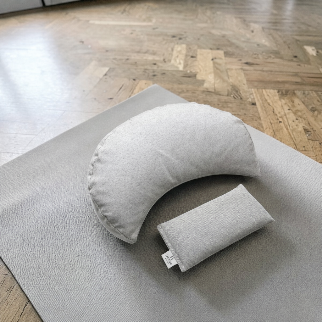 Ritual de Meditación Dune · Set de Meditación con Zafú Media Luna y Almohada para Ojos · Cojín de Meditación Ergonómico · Rellenos Naturales · ZAFUZEN Atelier - Imagen 7