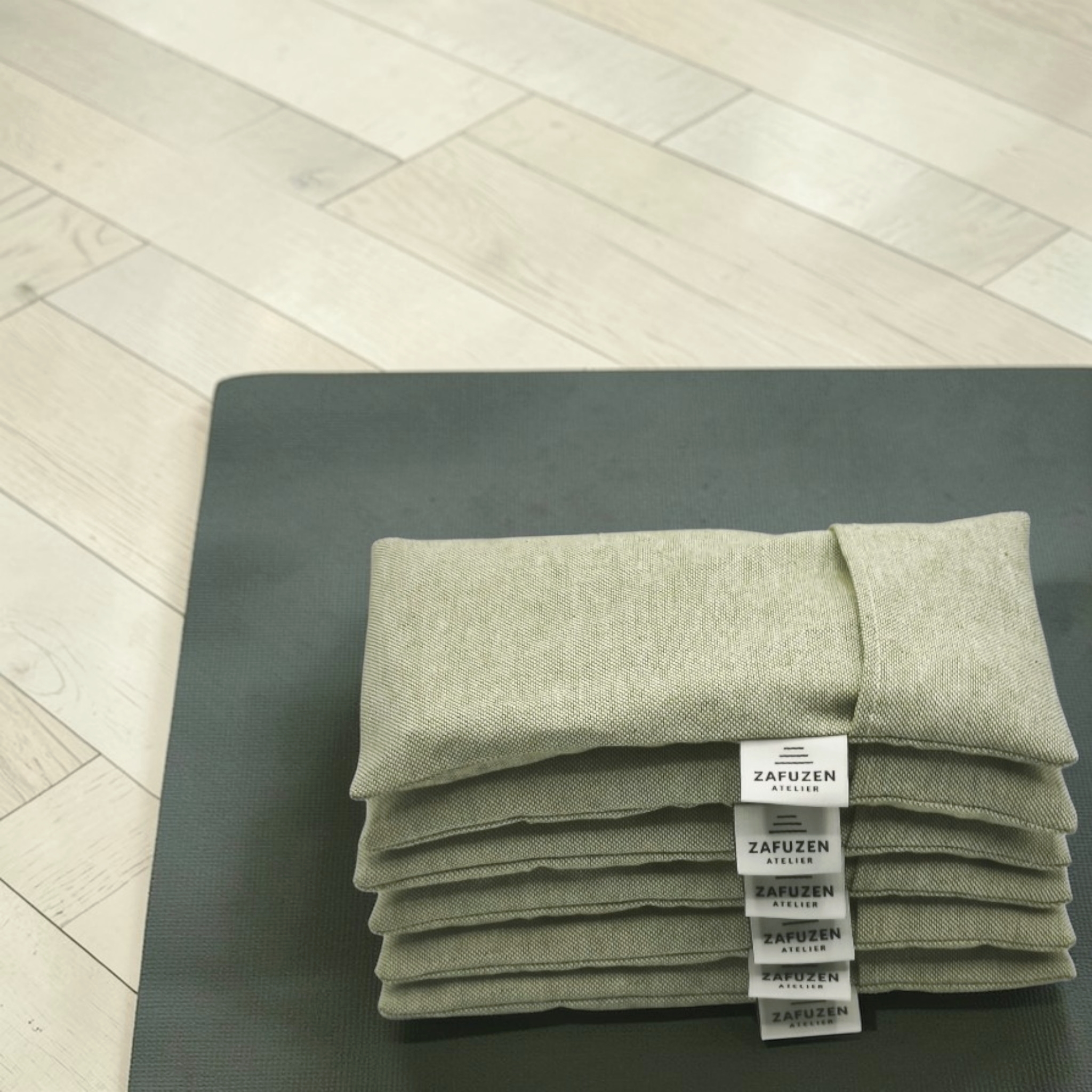 Almohadas para Ojos con Funda Lavable Pack 6 – Algodón Natural y Lavanda – Uso Profesional Yoga, Pilates, Spa y Fisioterapia – Color Sage – ZAFUZEN Atelier - Imagen 5